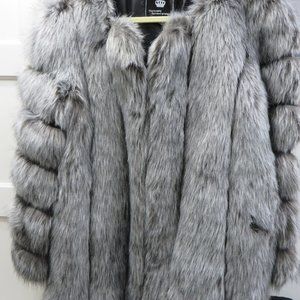 OPTIMAL Faux Fur Grey Fox Jacket  18